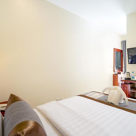 Mony Reach Angkor Hotel Siem Reap Exteriör bild