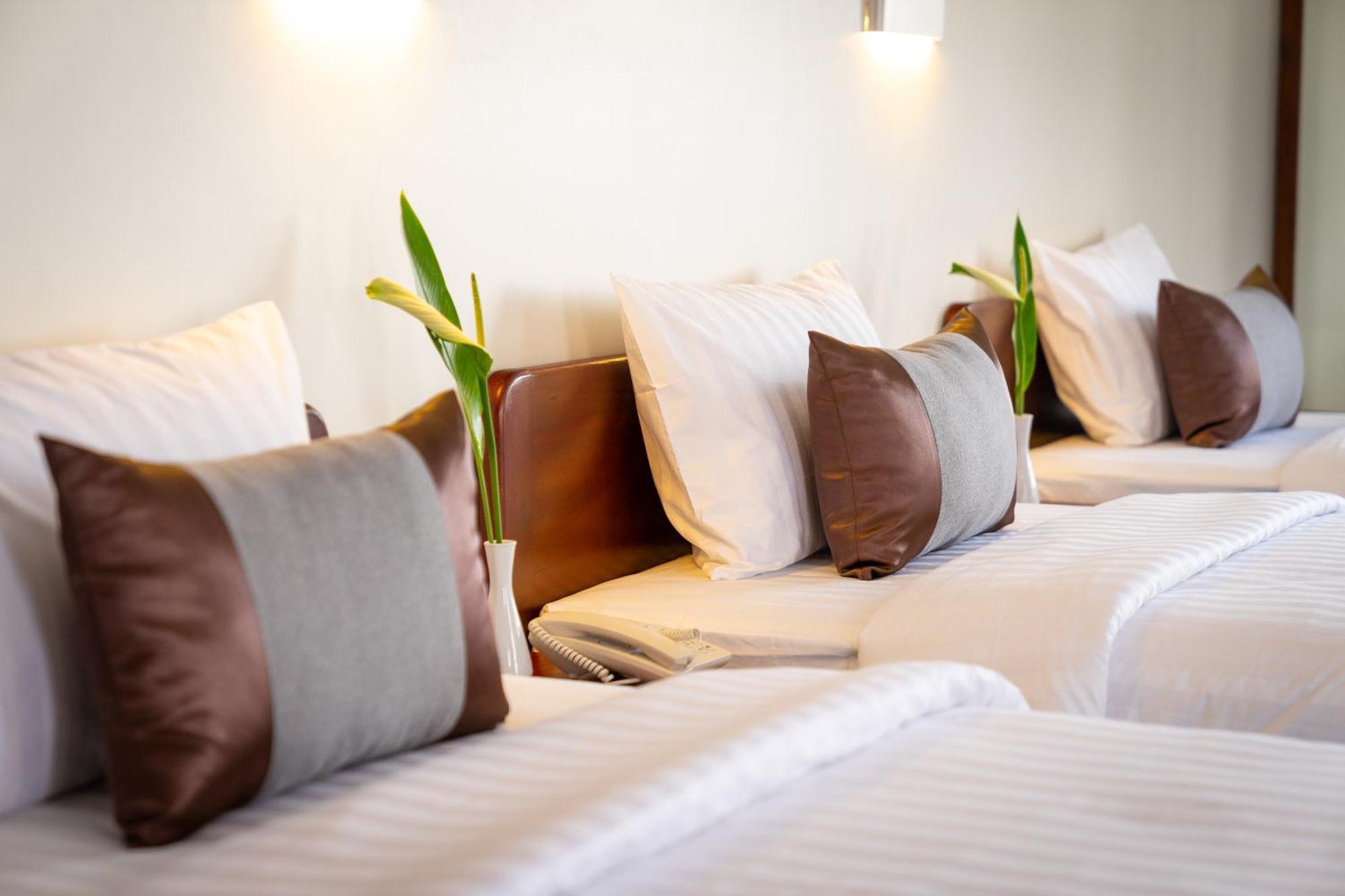 Mony Reach Angkor Hotel Siem Reap Exteriör bild