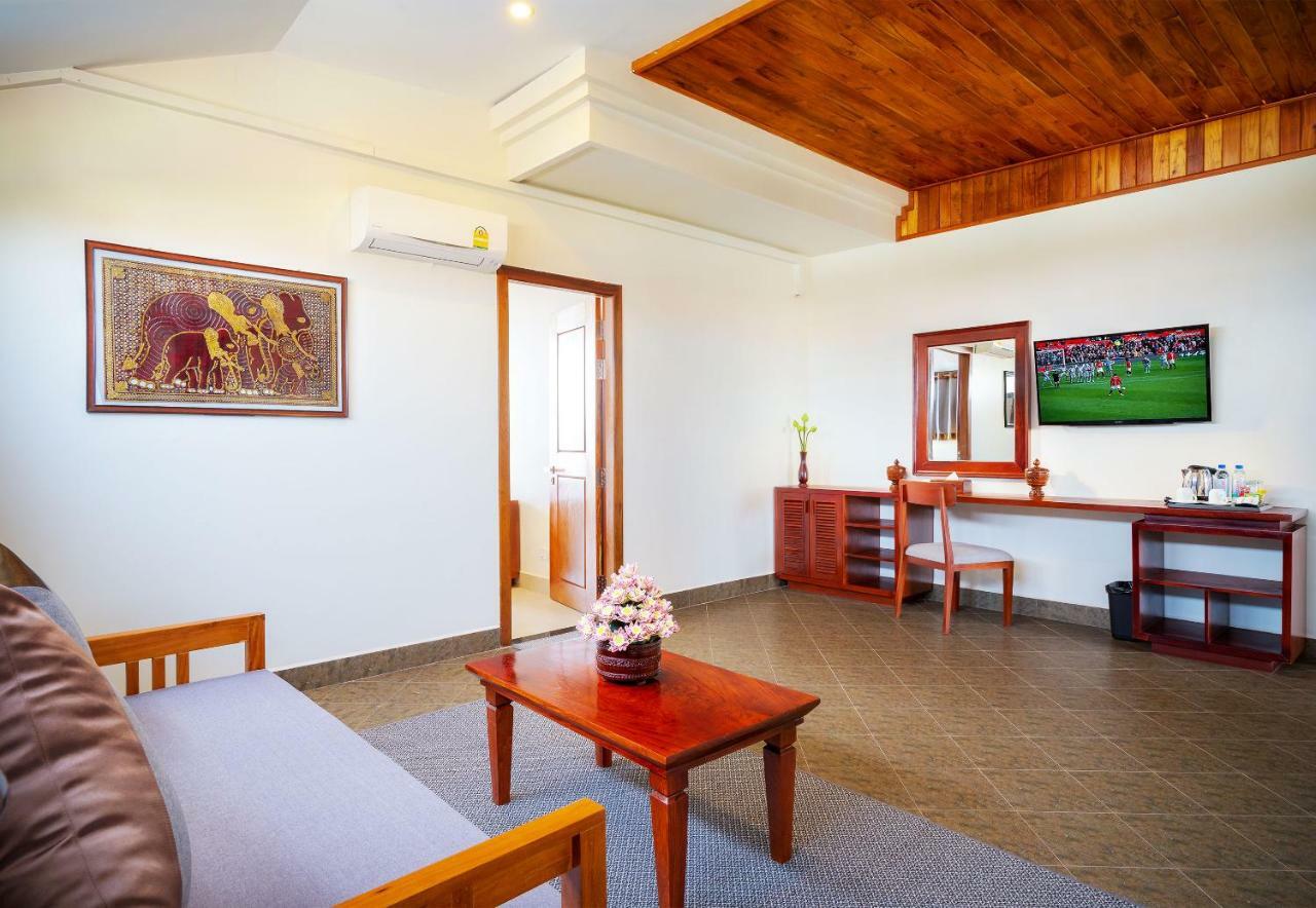 Mony Reach Angkor Hotel Siem Reap Exteriör bild